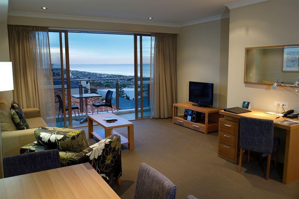Quest Scarborough Aparthotel Perth Exterior photo