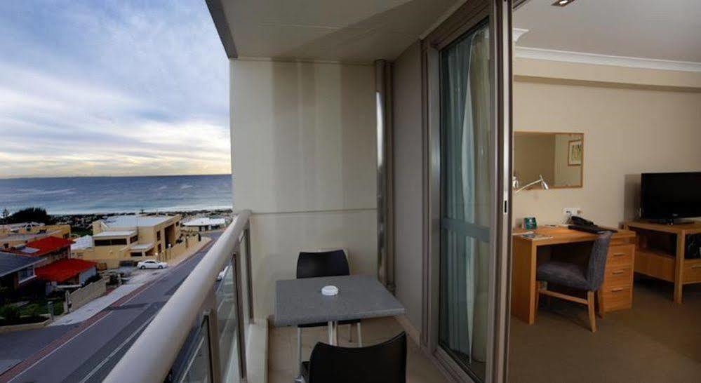 Quest Scarborough Aparthotel Perth Exterior photo
